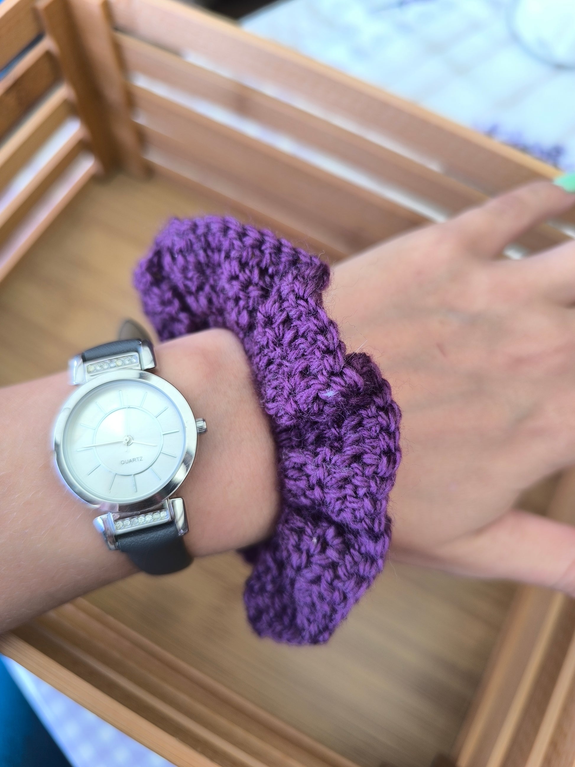 Chouchou au Crochet Fait Main "Palette Créative" | Accessoire Cheveux Unique & Varié